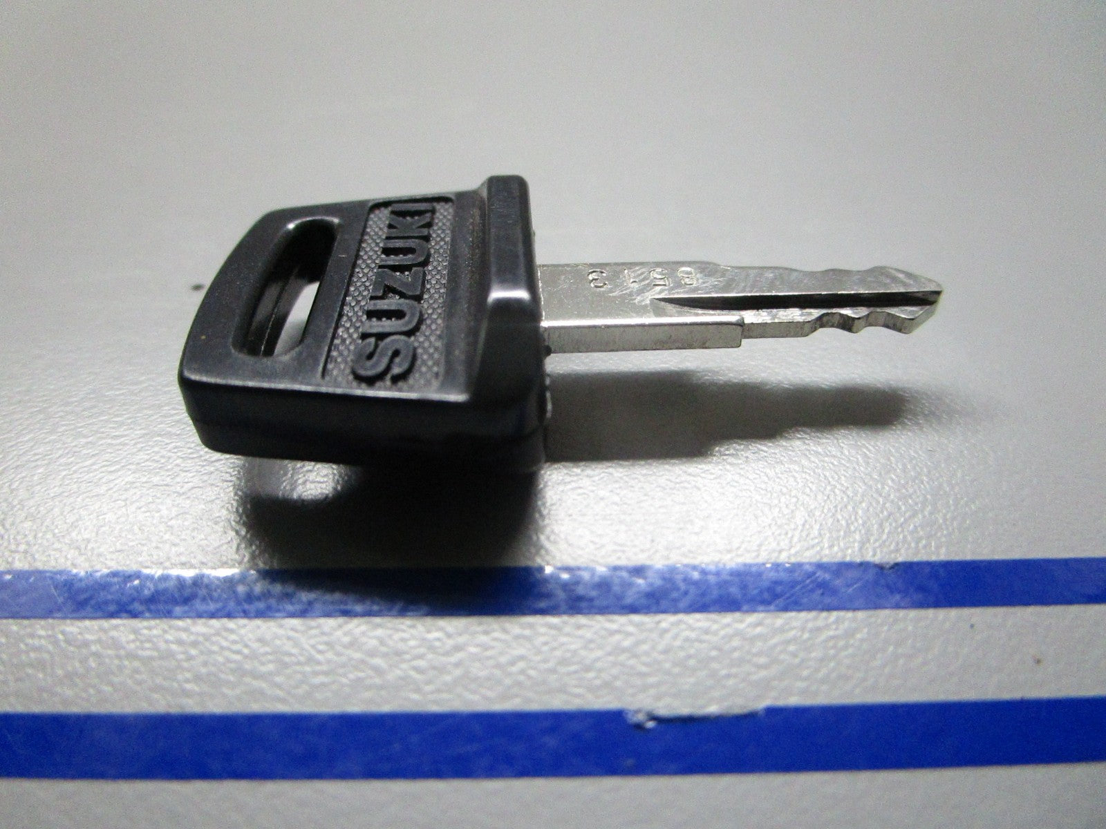 *NEW OEM* 0810 Suzuki (8518) Ignition Key 37141-93320