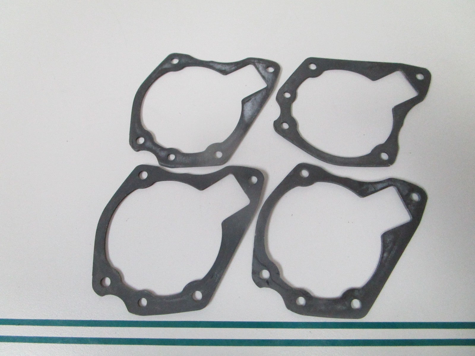 NEW OEM (LOT OF 4) 303750 0303750 OMC Johnson Evinrude Float Bowl Gasket 0810