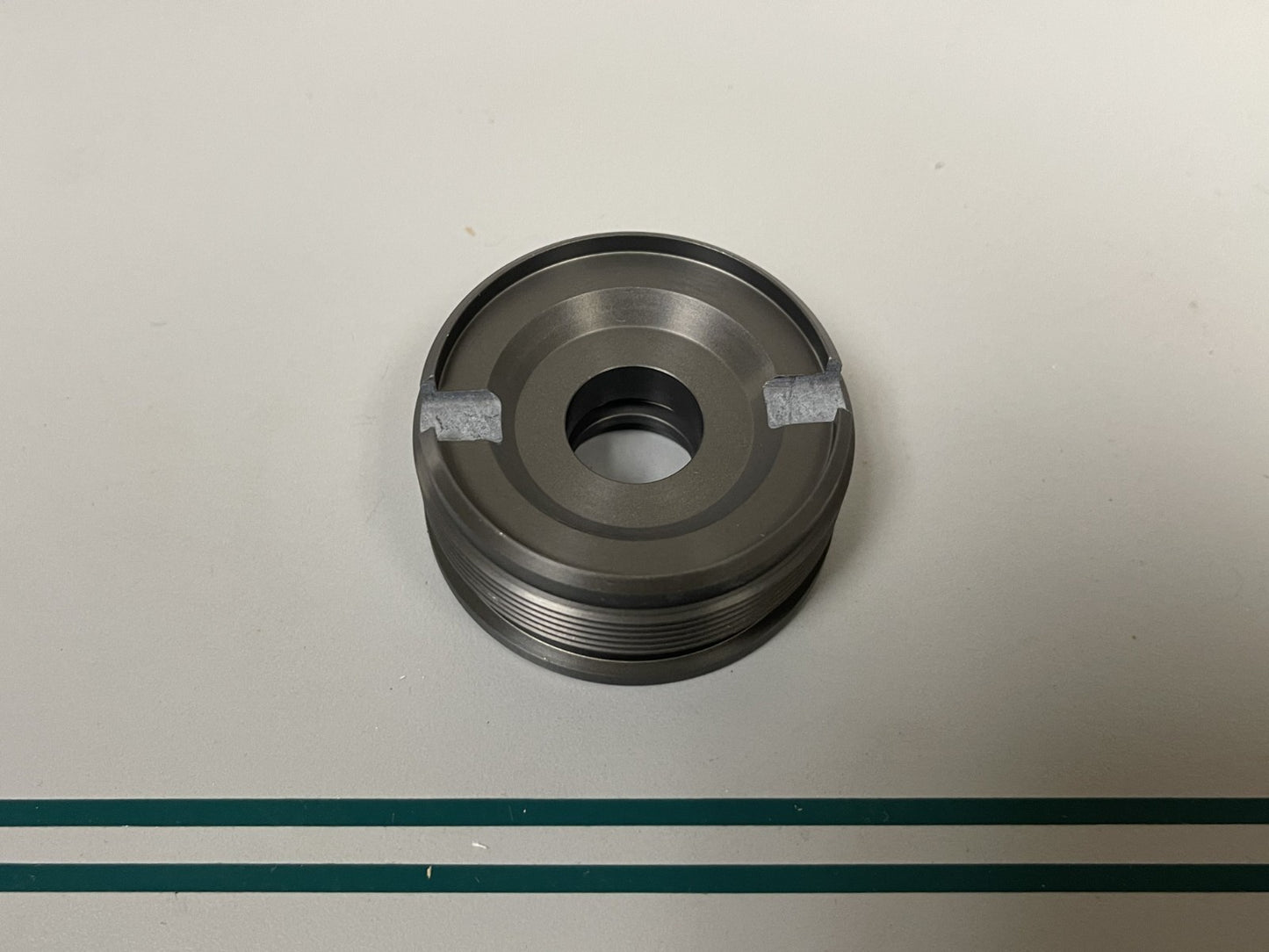 NEW OEM 320788 Johnson Evinrude Trim Cylinder End Cap 0670