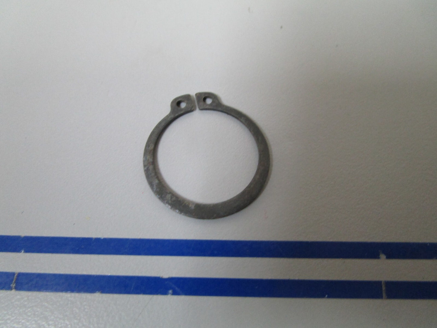 *NEW OEM* 0810 Volvo Penta Snap Ring 914456