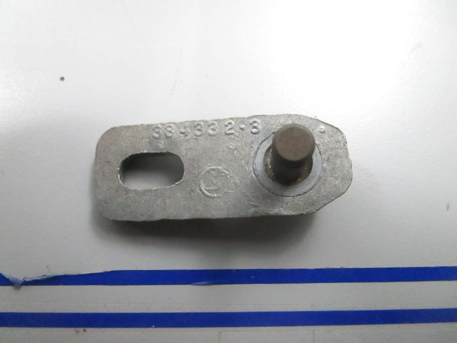 *NEW OEM* 0810 OMC Johnson Evinrude Flag & Pin 384332 0384332