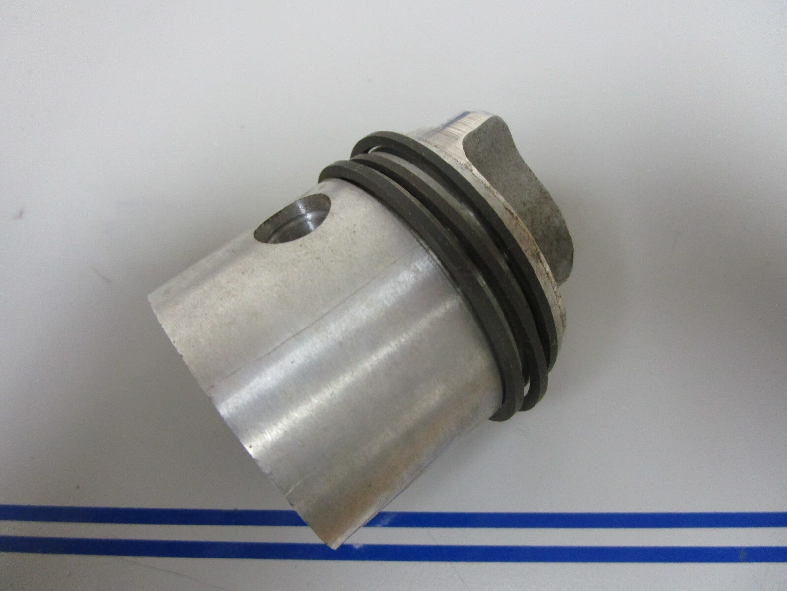 *NEW OEM* 0810 Mercury Quicksilver Piston F26015