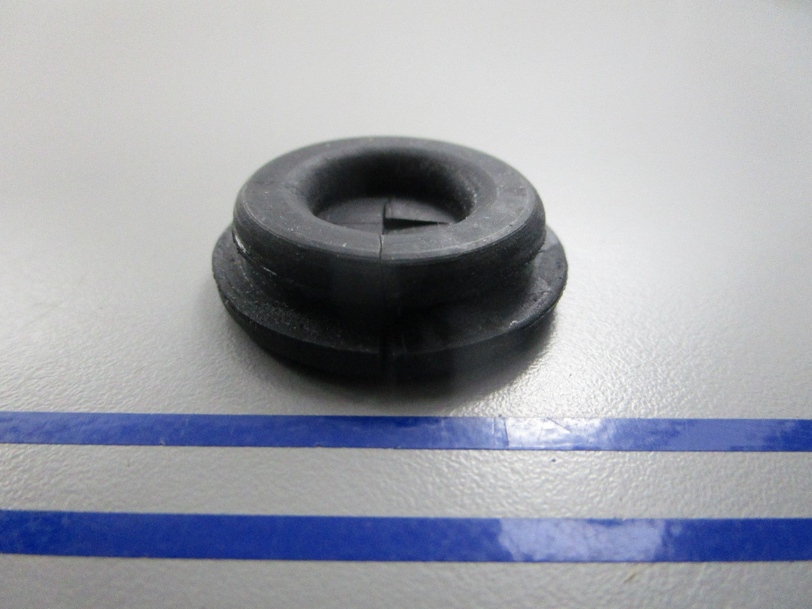 NEW OEM 36656-94310 Suzuki Lead Grommet 0810