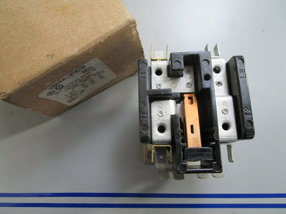 *NEW OEM* 0820 General Electric Contactor 3ARR28U4 6X574