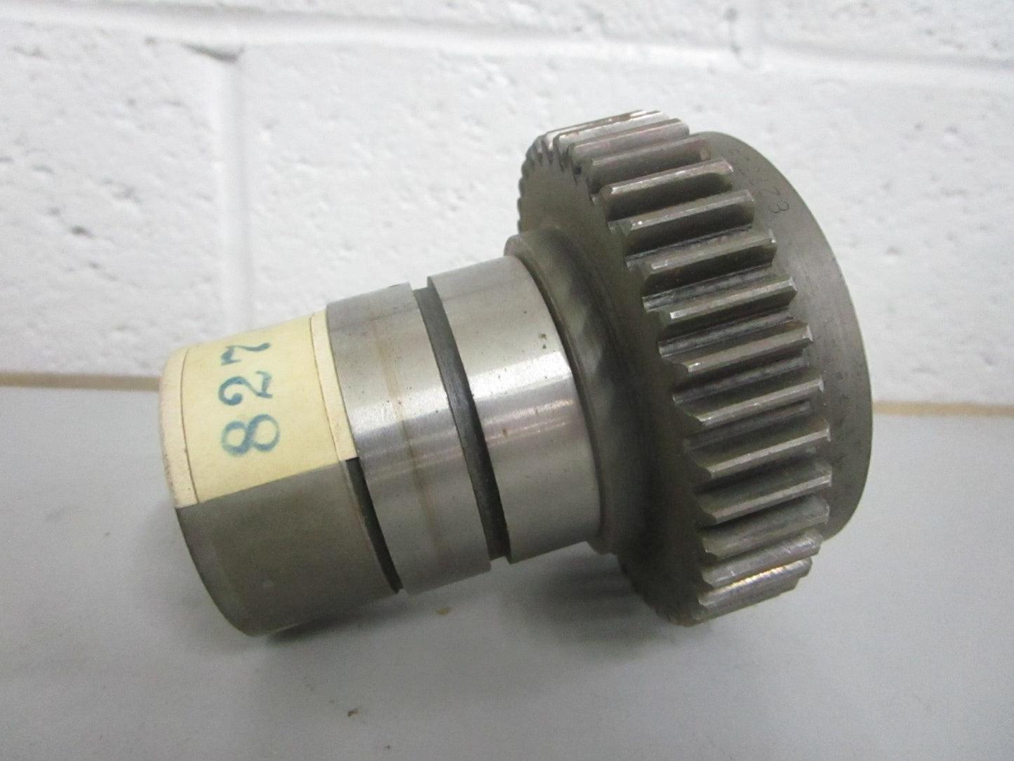 NEW OEM 854211 827309 Volvo Penta Gear 0820