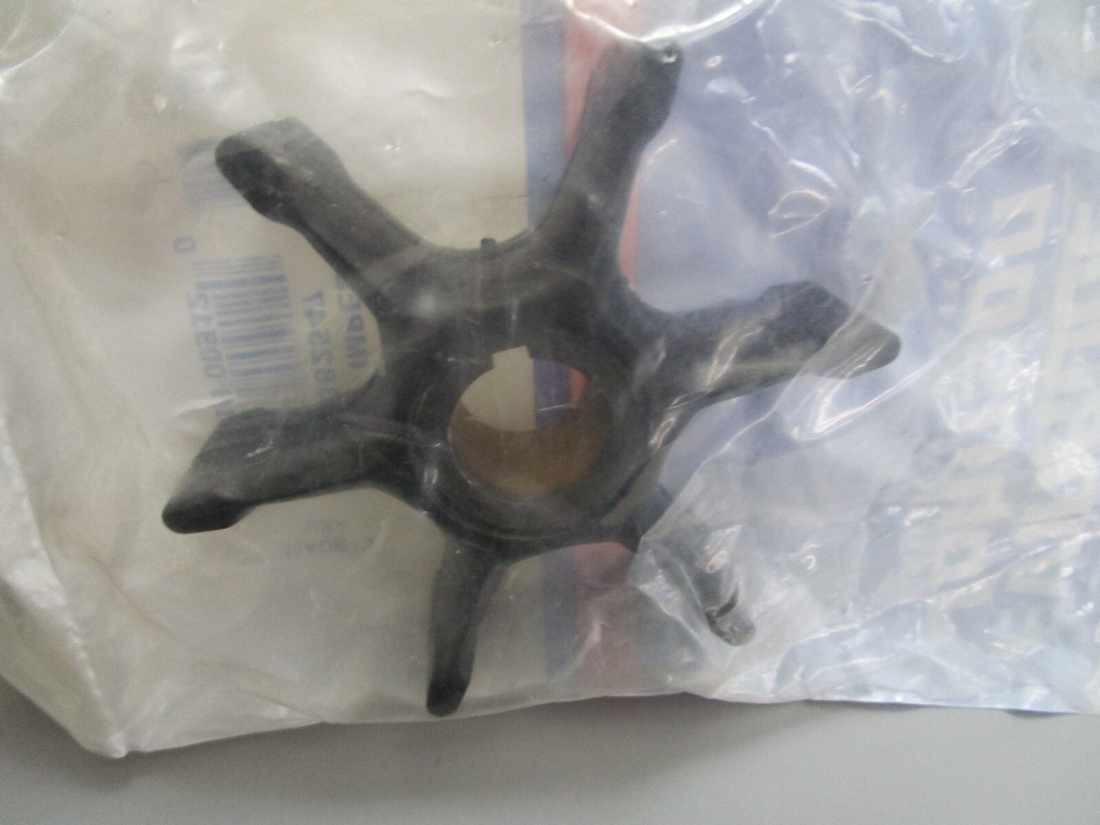 *NEW OEM* 0810 OMC Johnson Evinrude Impeller 382547 0382547