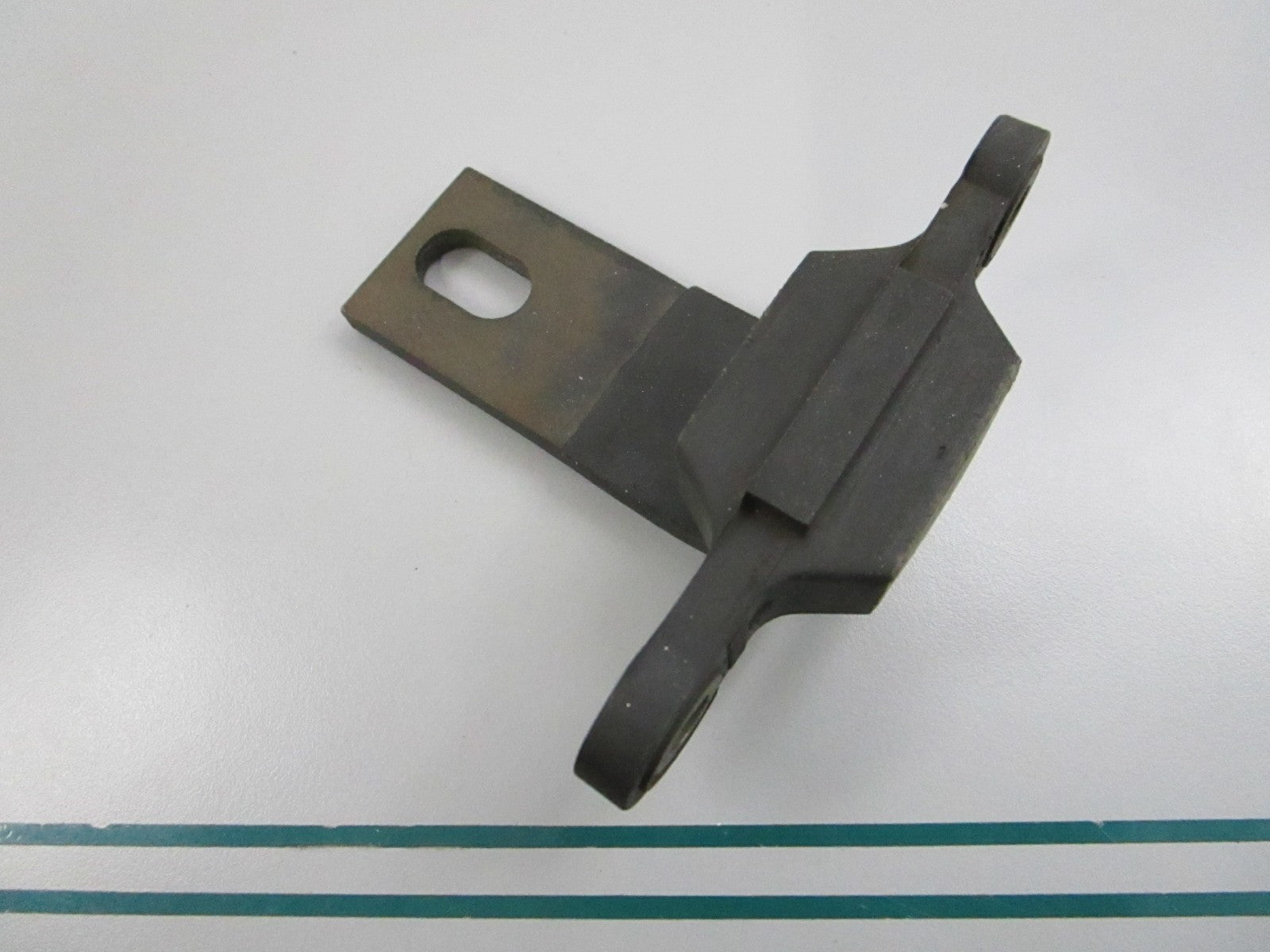 NEW OEM 1152411465 Mercedes-Benz Rubber Mount 0810