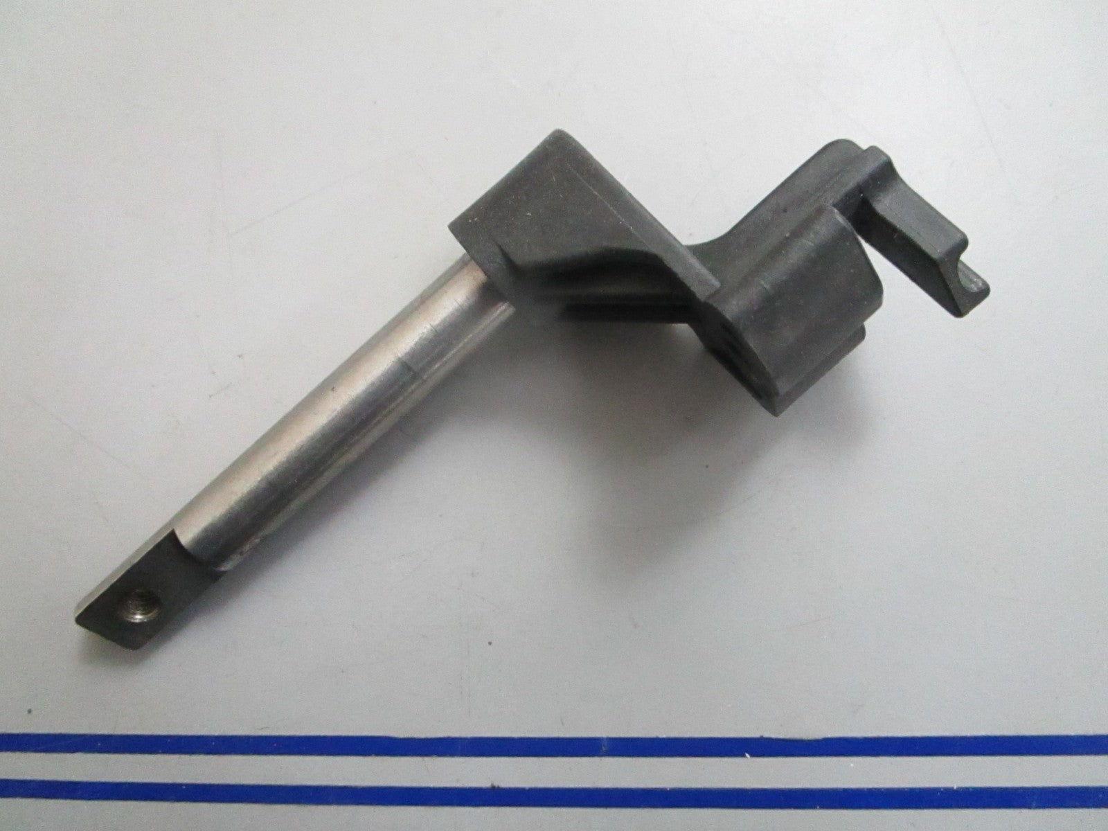 *NEW OEM* 0820 OMC Johnson Evinrude Shift Shaft & Lever 435226 0435226