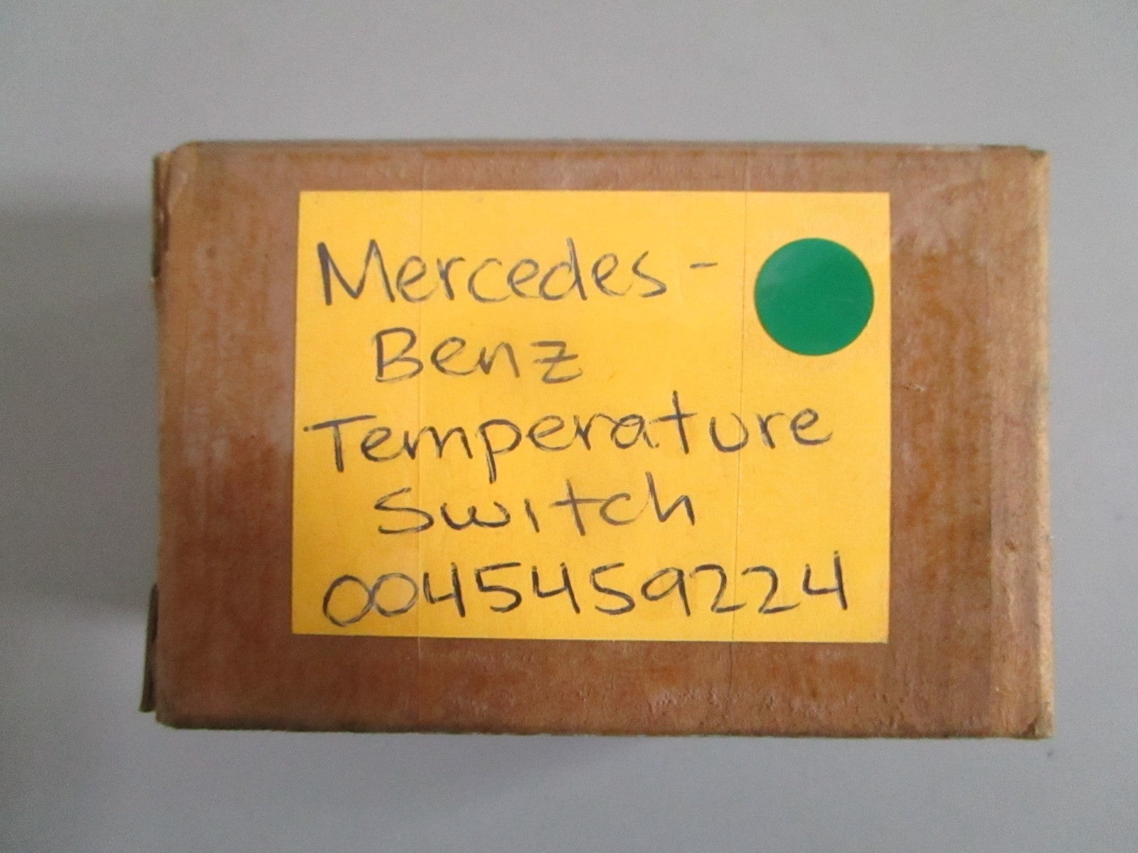 NEW OEM 0045459224 Mercedes-Benz Temperature Switch 0820