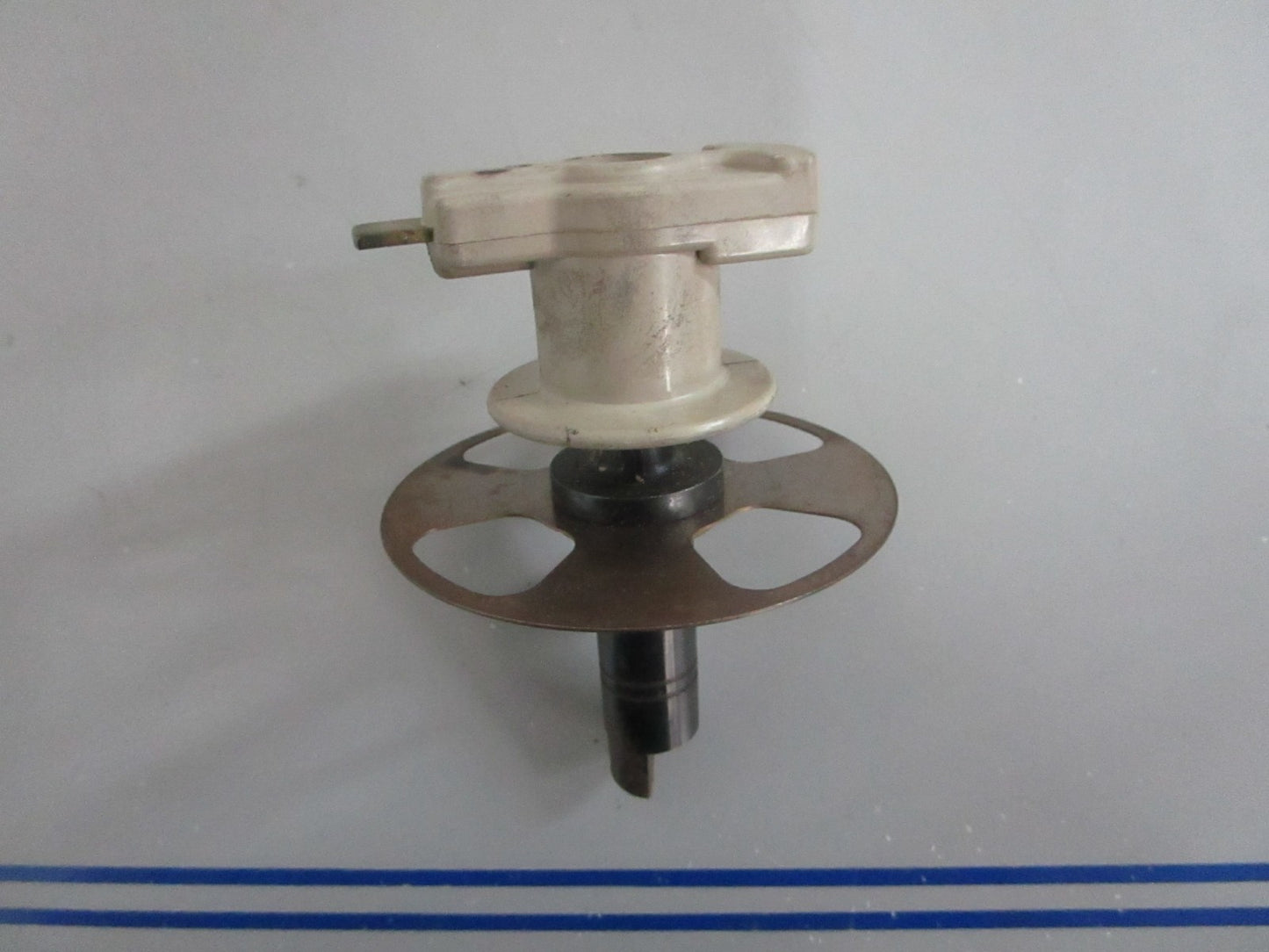 *NEW OEM* 0820 Mercury Quicksilver Rotor Shaft 393-2921A5