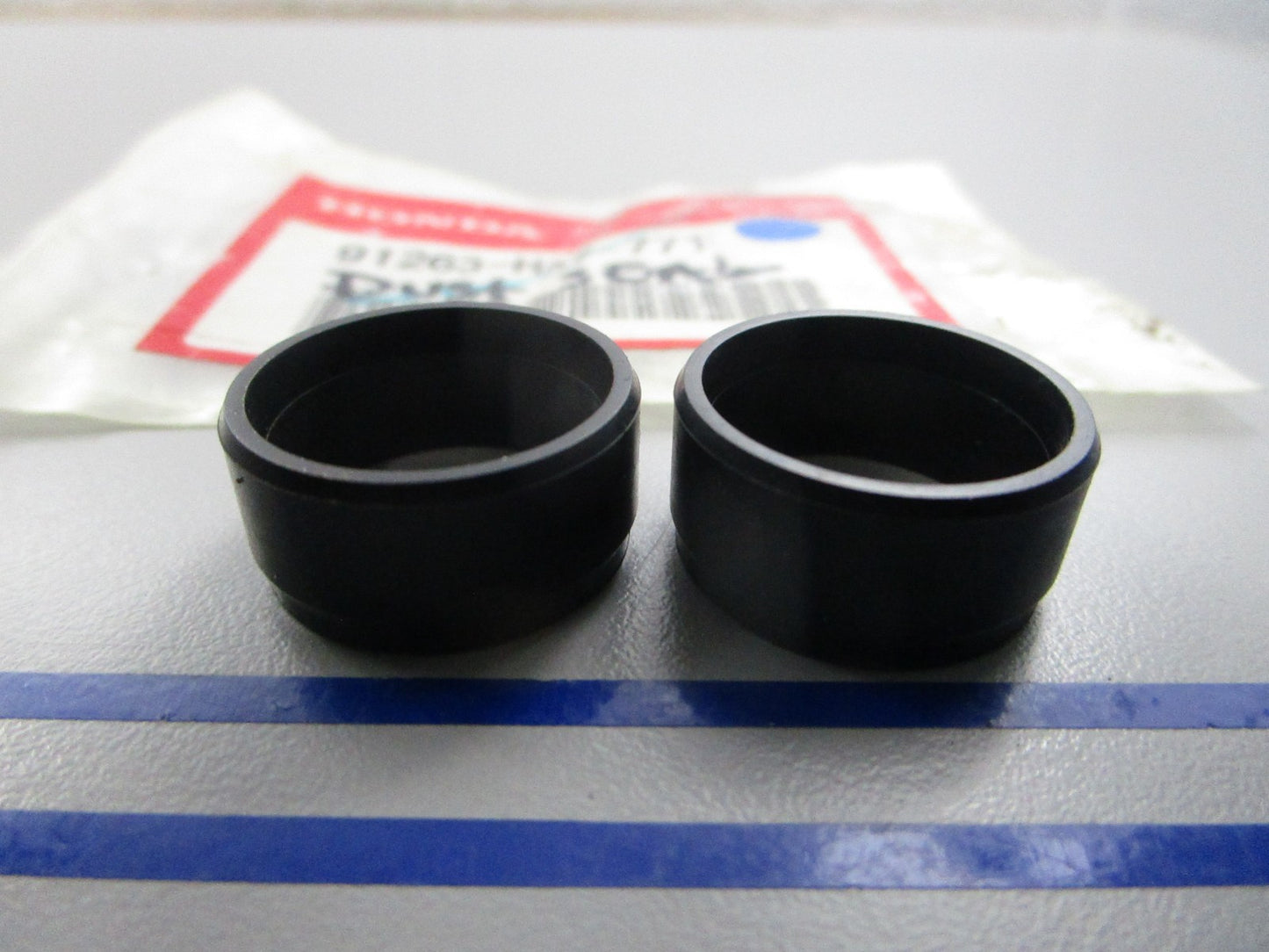 NEW OEM (LOT OF 2) 91263-HA7-771 Honda Dust Seal 0810