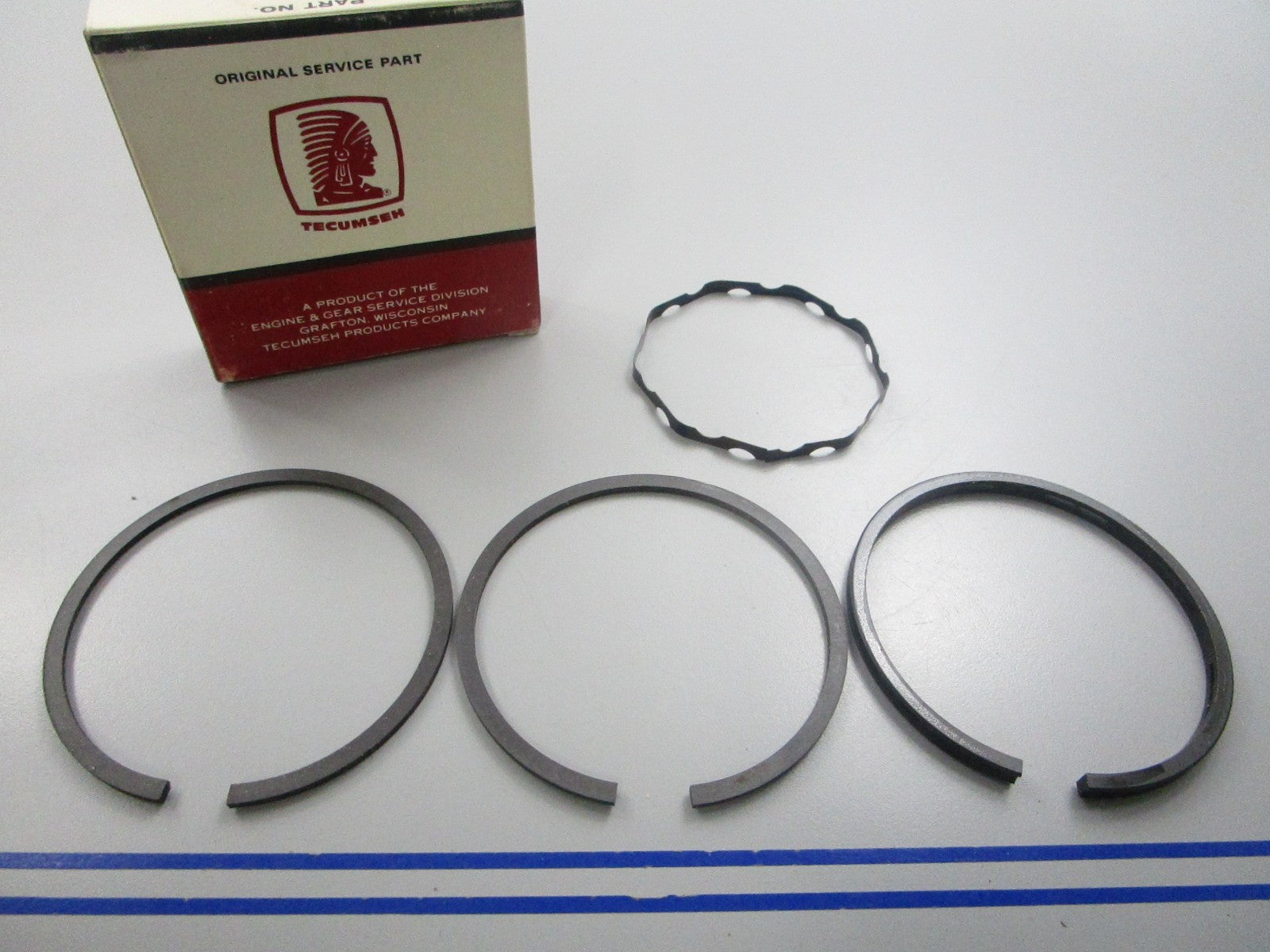 NEW OEM 34037 Tecumseh Piston Ring Set 0810