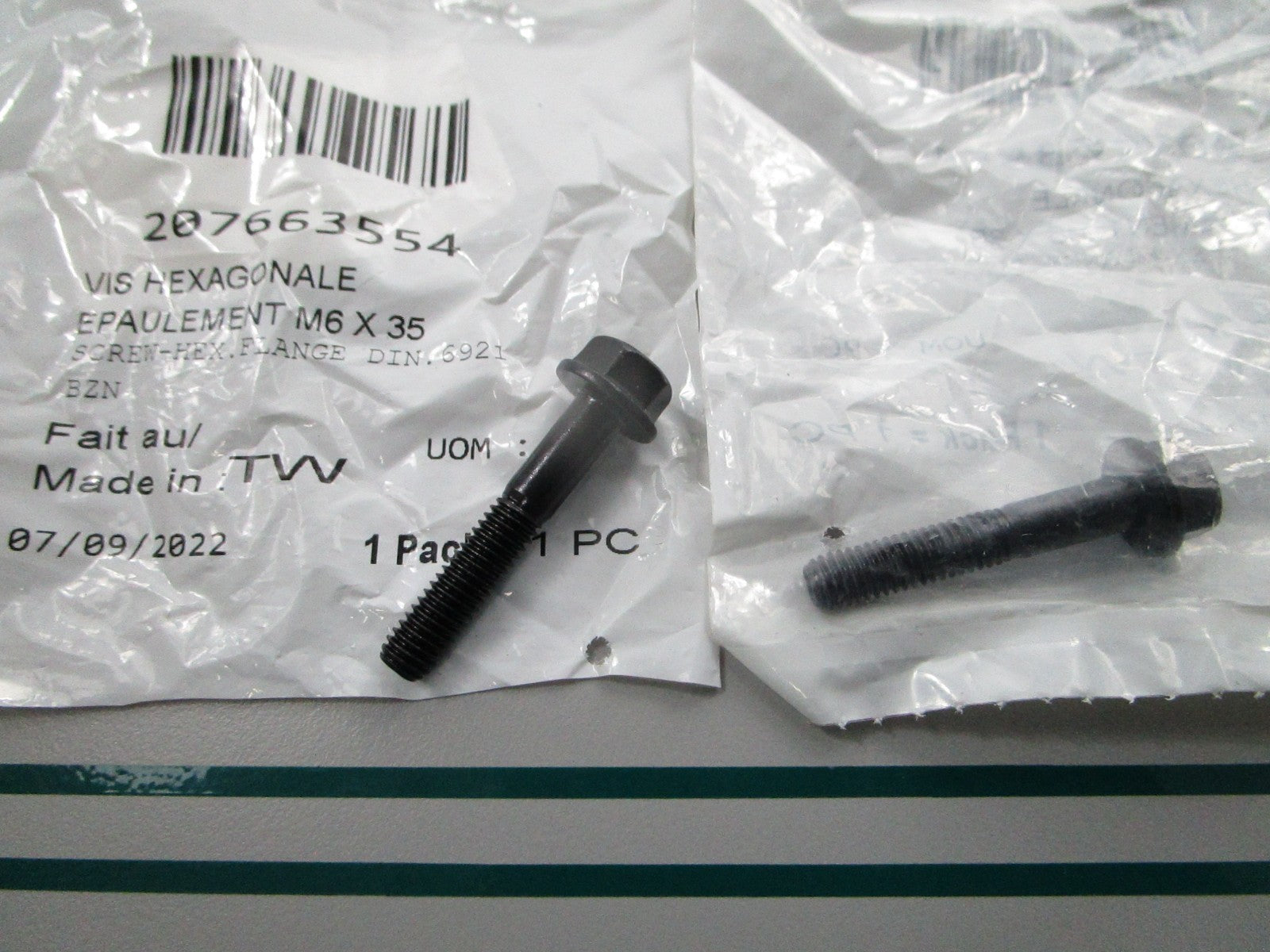 NEW OEM (LOT OF 2) 207663554 Can-Am Flange Screw 0810
