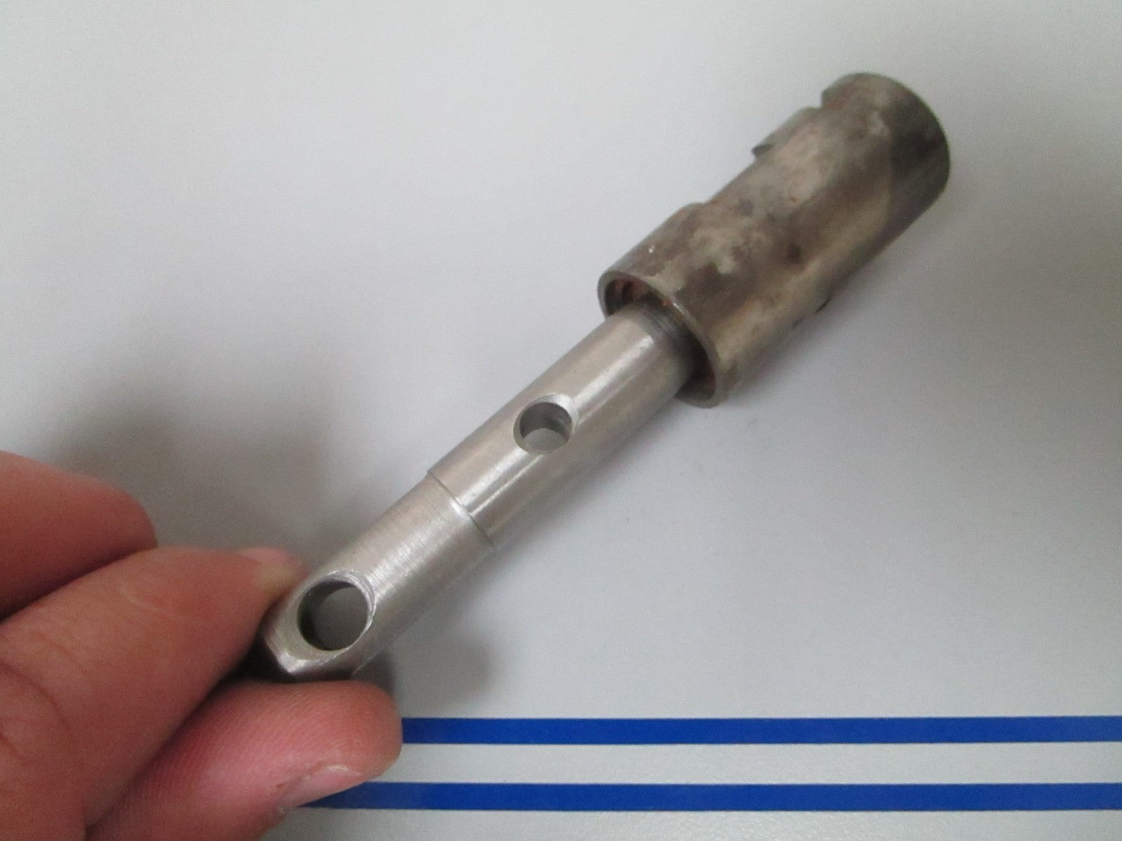 NEW OEM 386592 0386592 OMC Johnson Evinrude Shift Rod & Plunger 0720