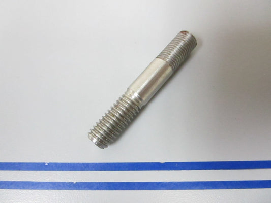 NEW OEM 321926 0321926 OMC Johnson Evinrude Stud 0720