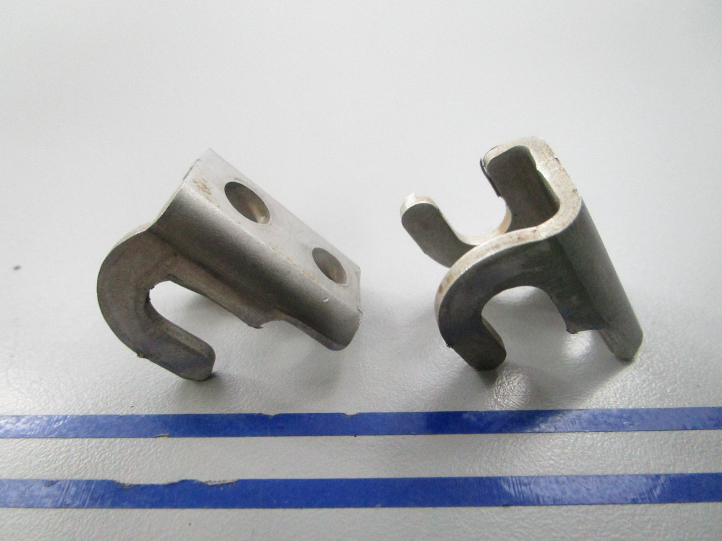 NEW OEM (LOT OF 2) 303241 0303241 OMC Johnson Evinrude Clamp 0810