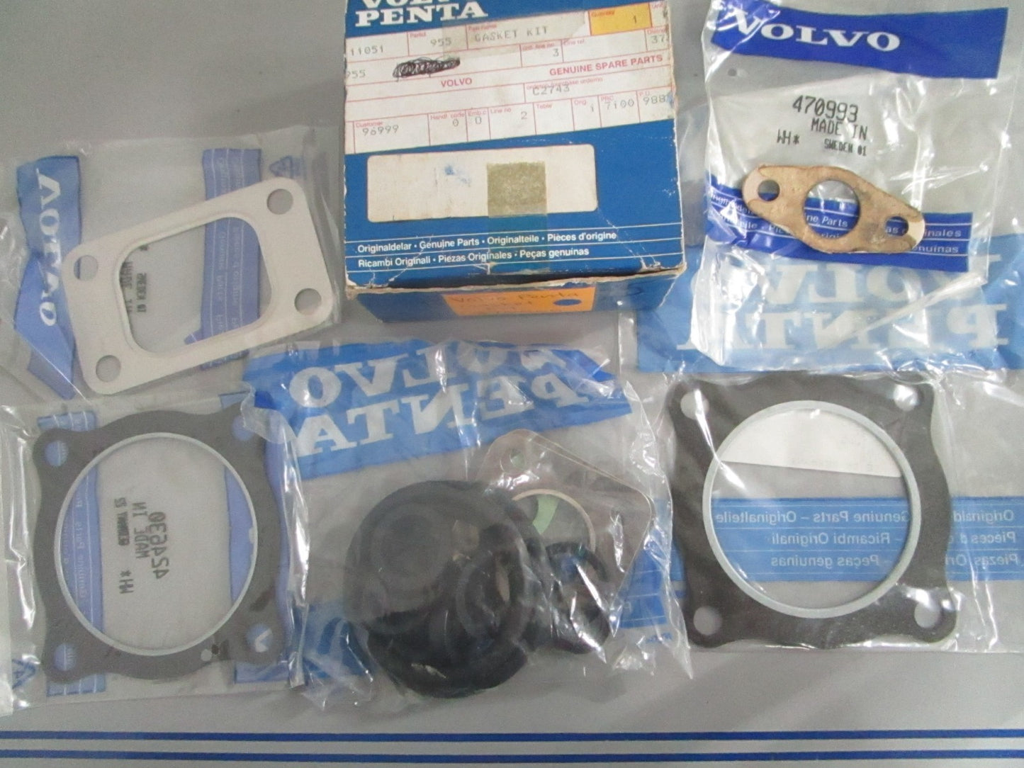 *NEW OEM* 0820 Volvo Penta Gasket Kit 876955