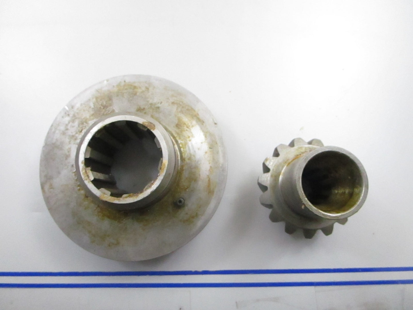 *NEW OEM* 0720 Volvo Penta Gear Set 832632-4