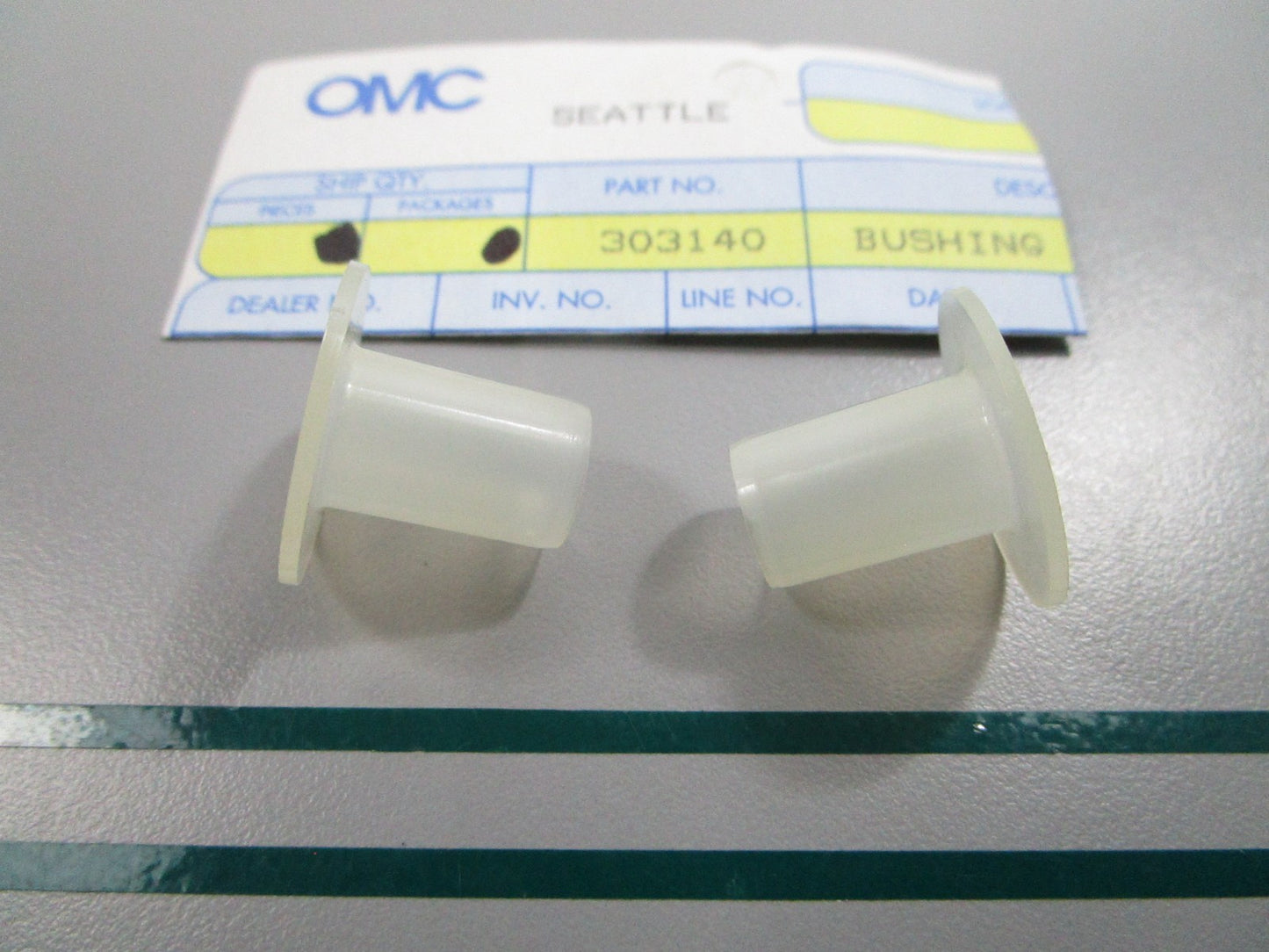 NEW OEM (LOT OF 2) 303140 0303140 OMC Johnson Evinrude Bushing 0810