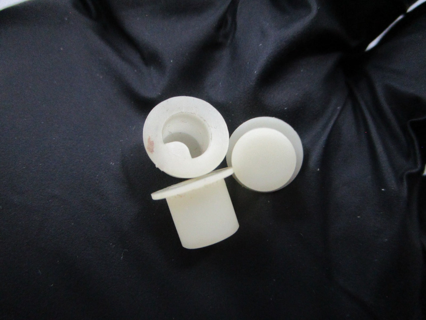 NEW OEM (LOT OF 3) 314585 0314585 OMC Johnson Evinrude Bushing 0810