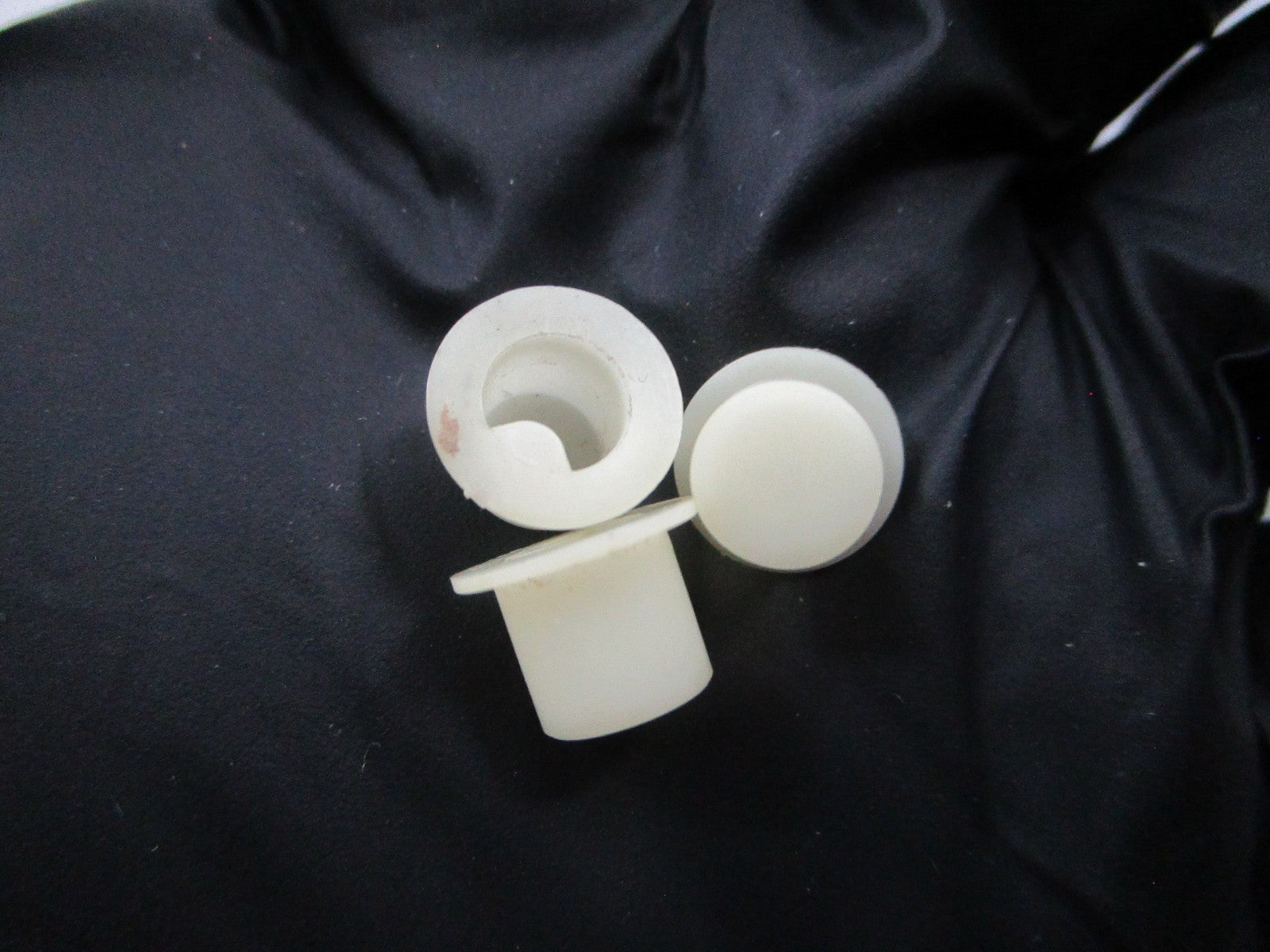 NEW OEM (LOT OF 3) 314585 0314585 OMC Johnson Evinrude Bushing 0810