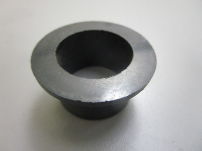 *NEW OEM* 0810 Volvo Penta Bushing 832586