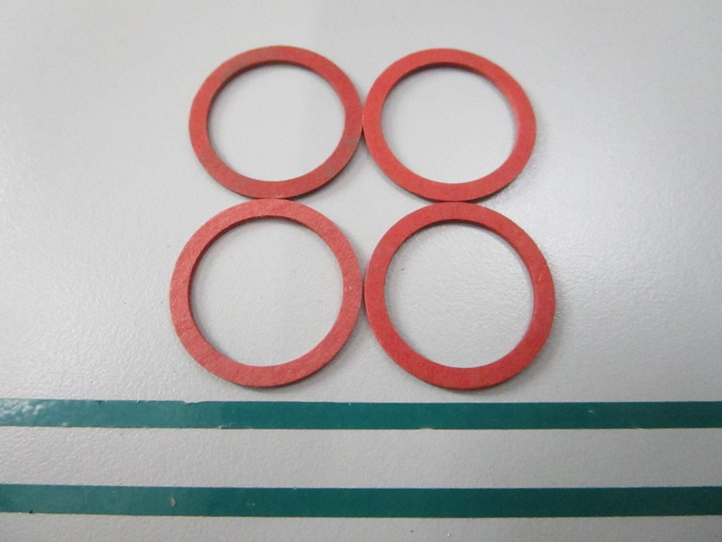 NEW OEM (LOT OF 4) 897682 Volvo Penta Gasket 0810