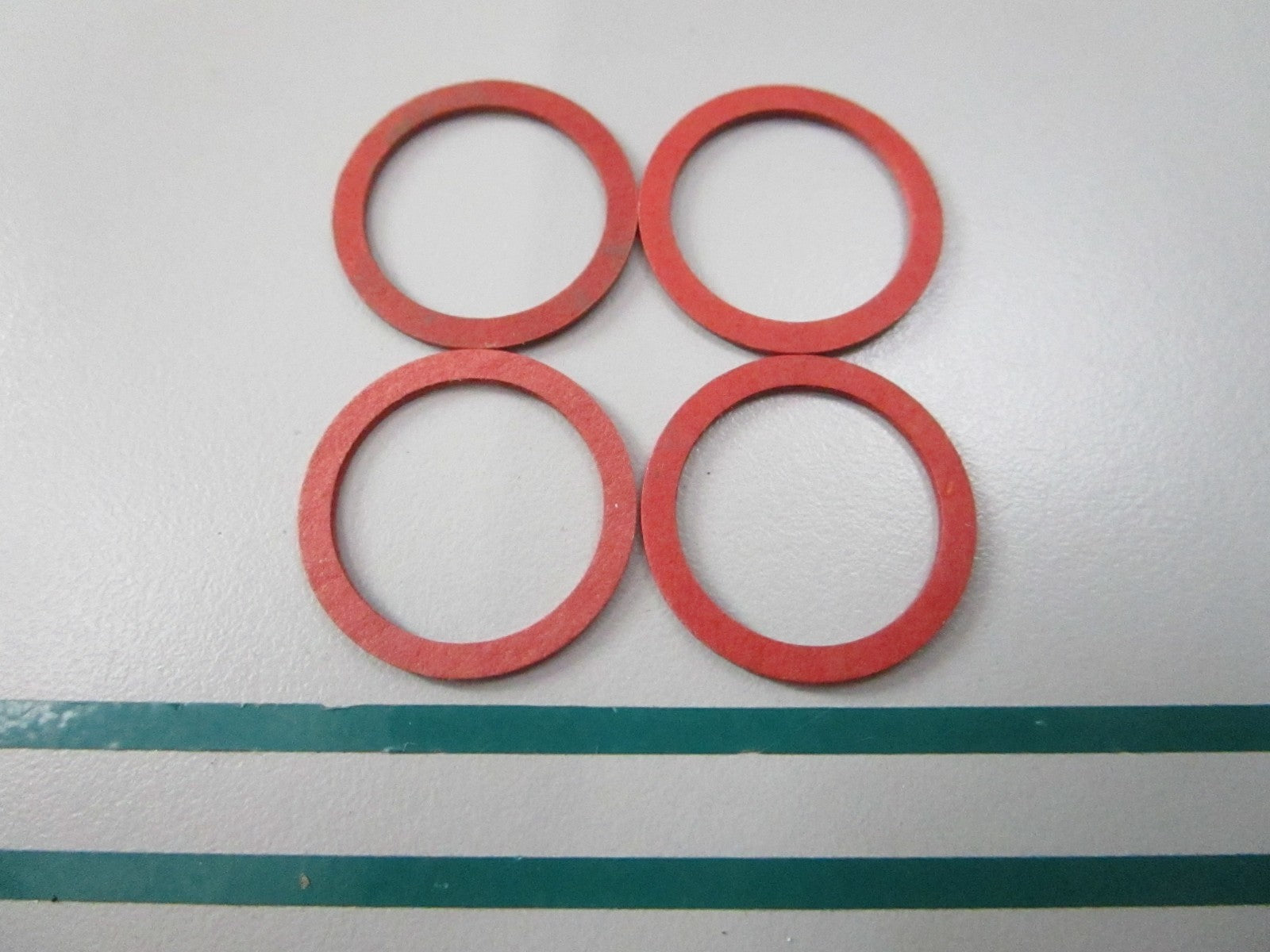 NEW OEM (LOT OF 4) 897682 Volvo Penta Gasket 0810