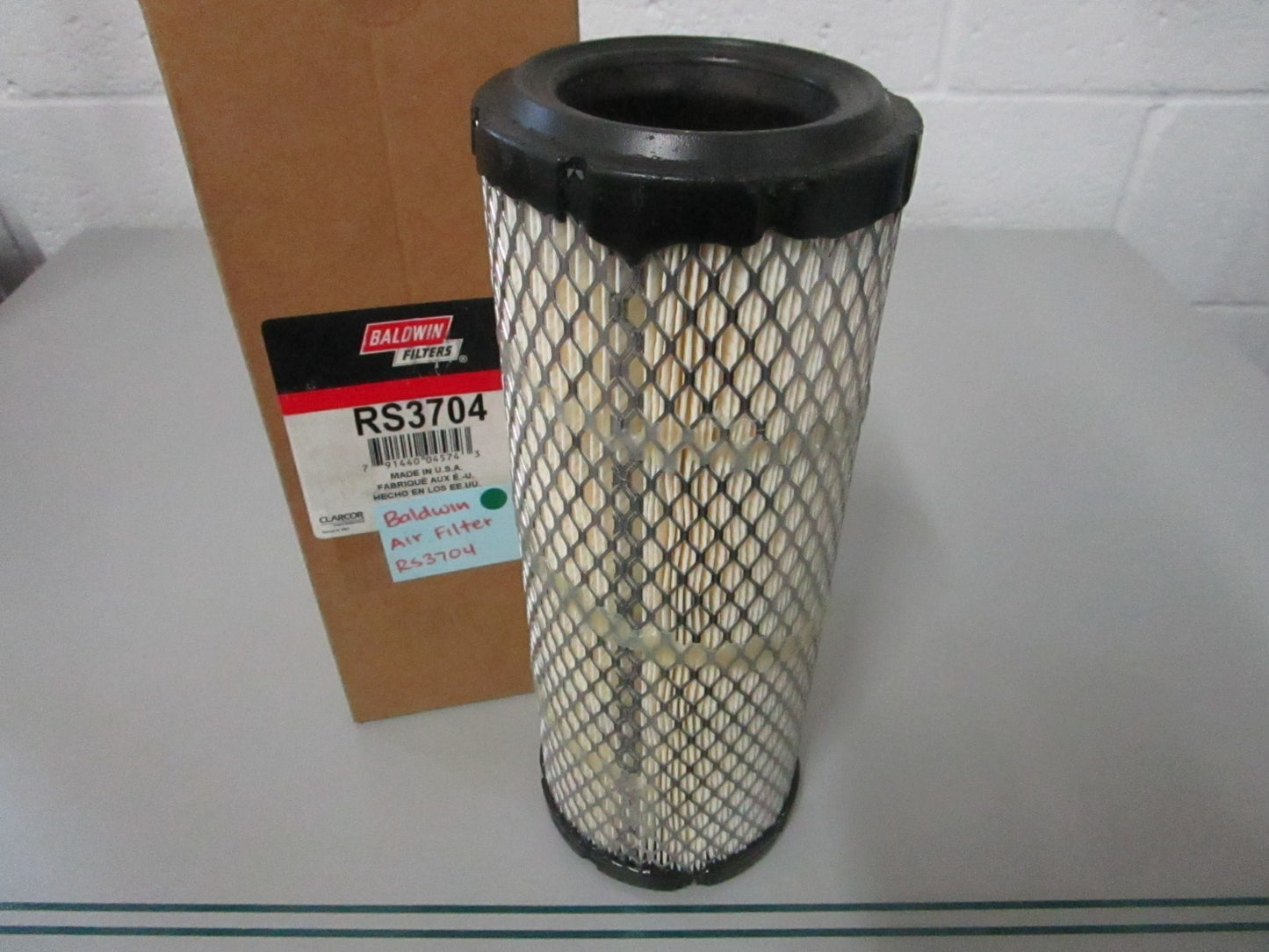 NEW R53704 Baldwin Air Filter 0810