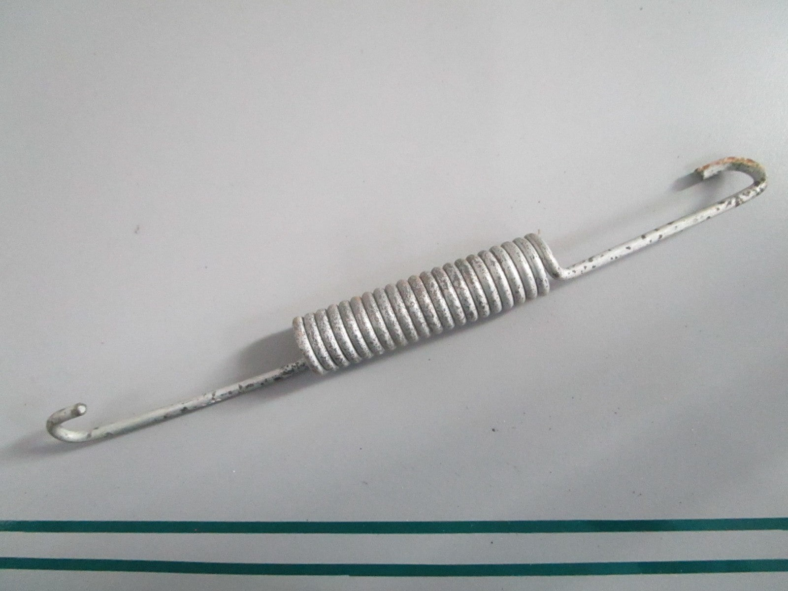 NEW OEM 46524028218 4028218 BMW Spring 0820