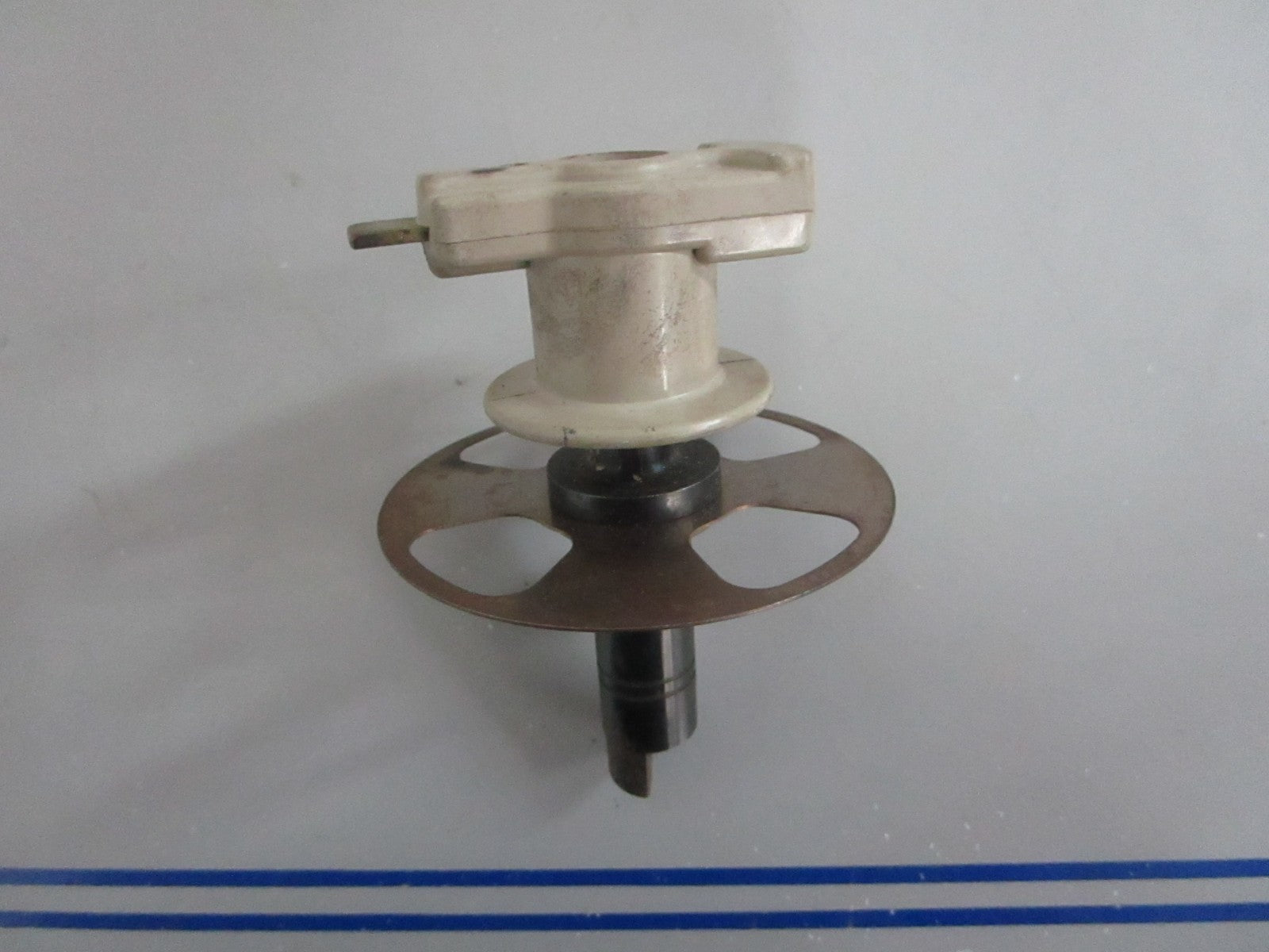 *NEW OEM* 0820 Mercury Quicksilver Rotor Shaft 393-2921A5