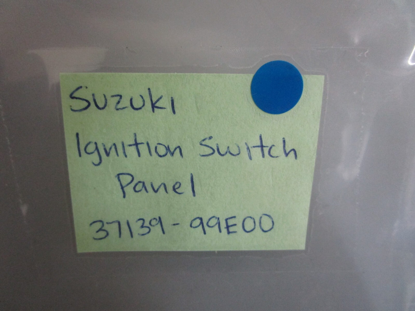 *NEW OEM* 0820 Suzuki Ignition Switch Panel 37139-99E00