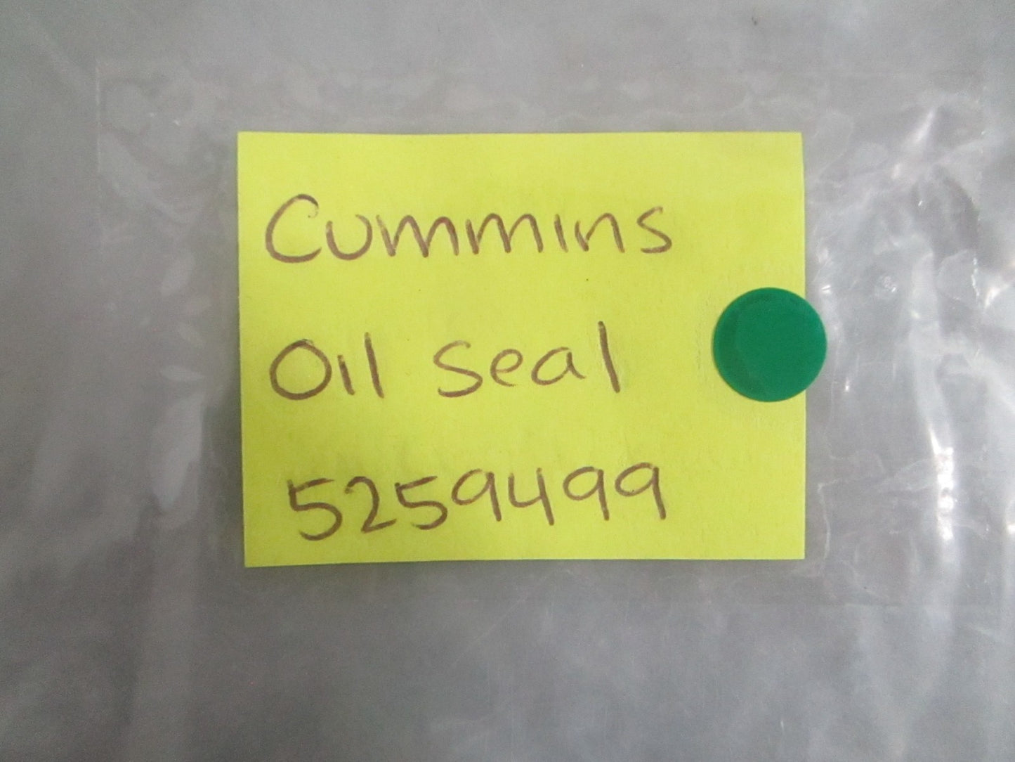 NEW OEM 5259499 Cummins Oil Seal 0820