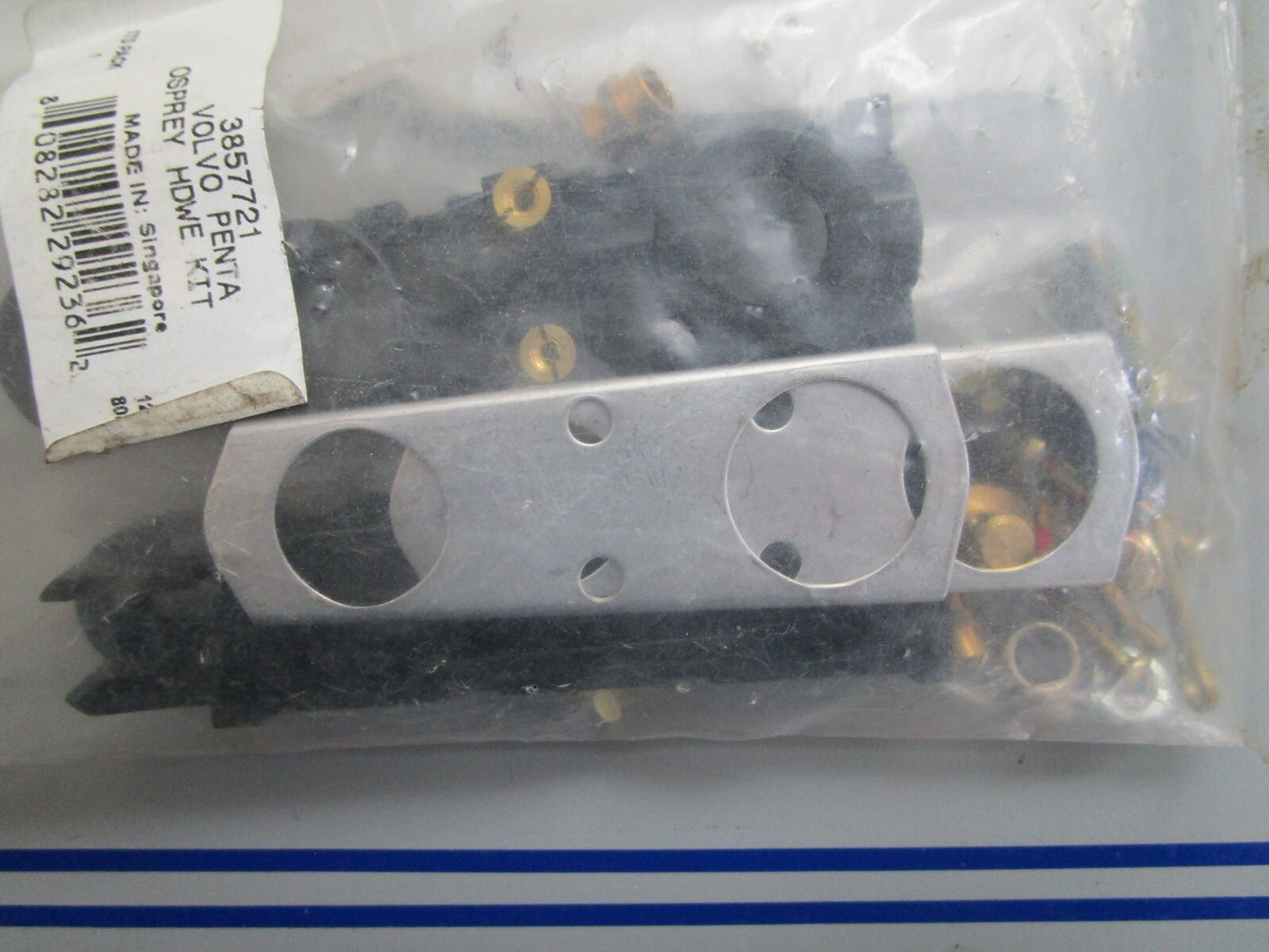 *NEW OEM* 0820 Volvo Penta Hardware Kit 3857721