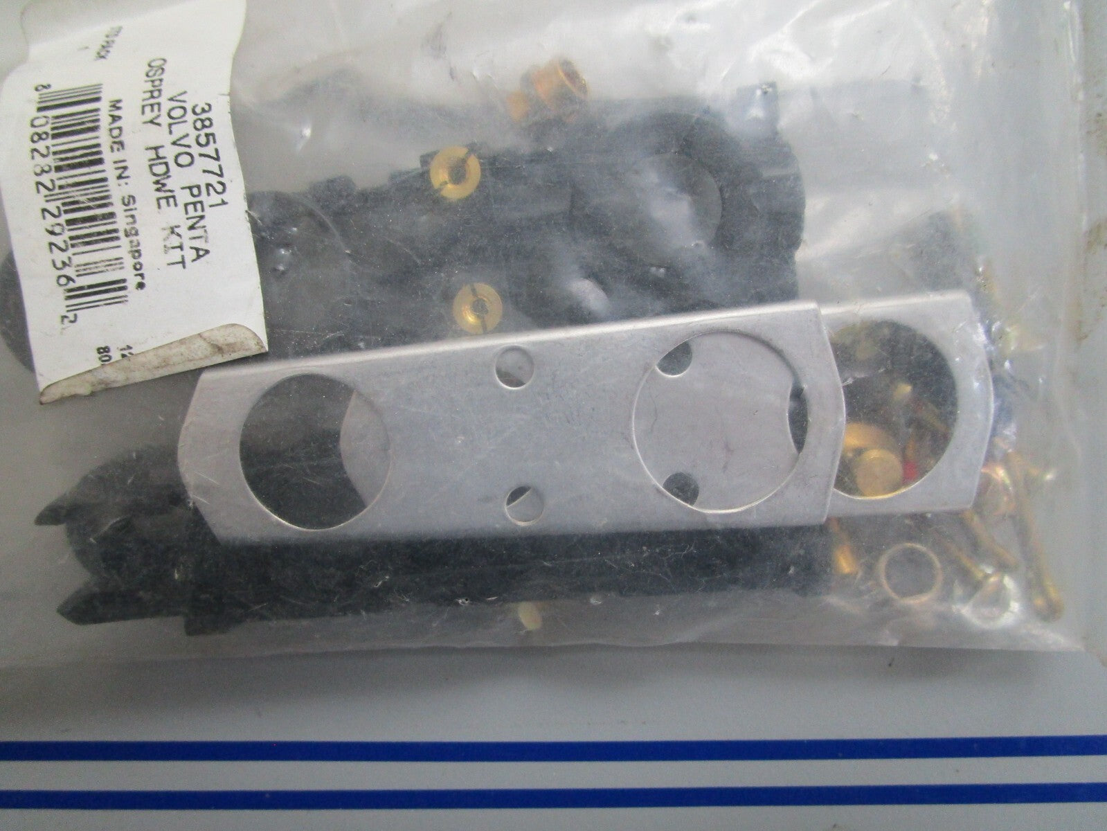 *NEW OEM* 0820 Volvo Penta Hardware Kit 3857721