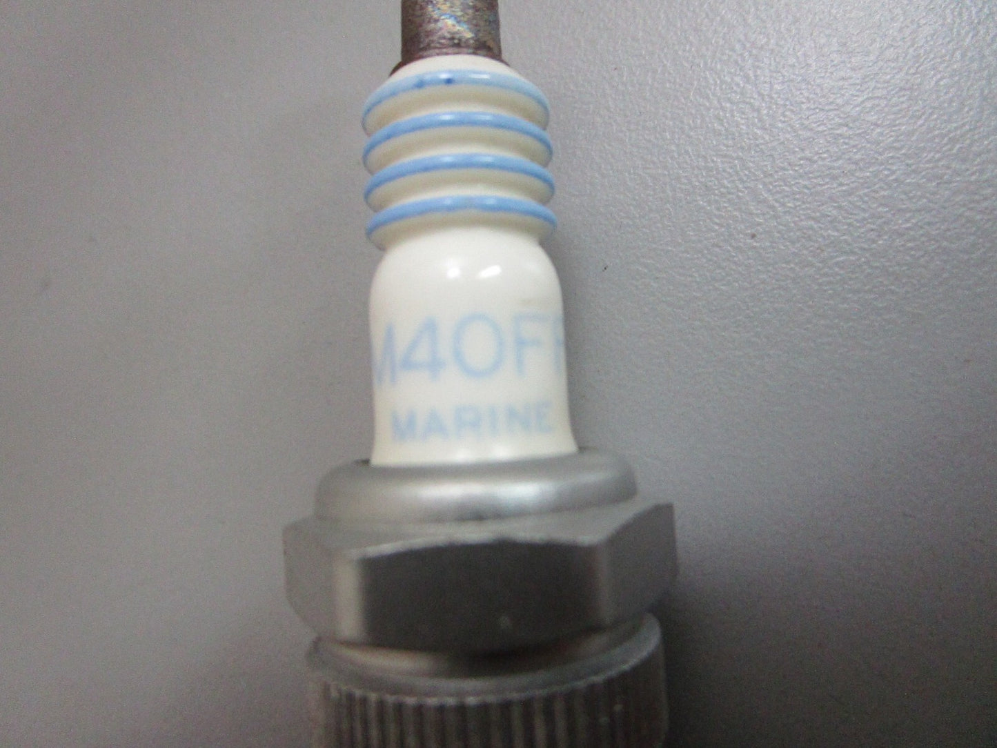 *NEW* 0820 AC Delco Spark Plug M40FF