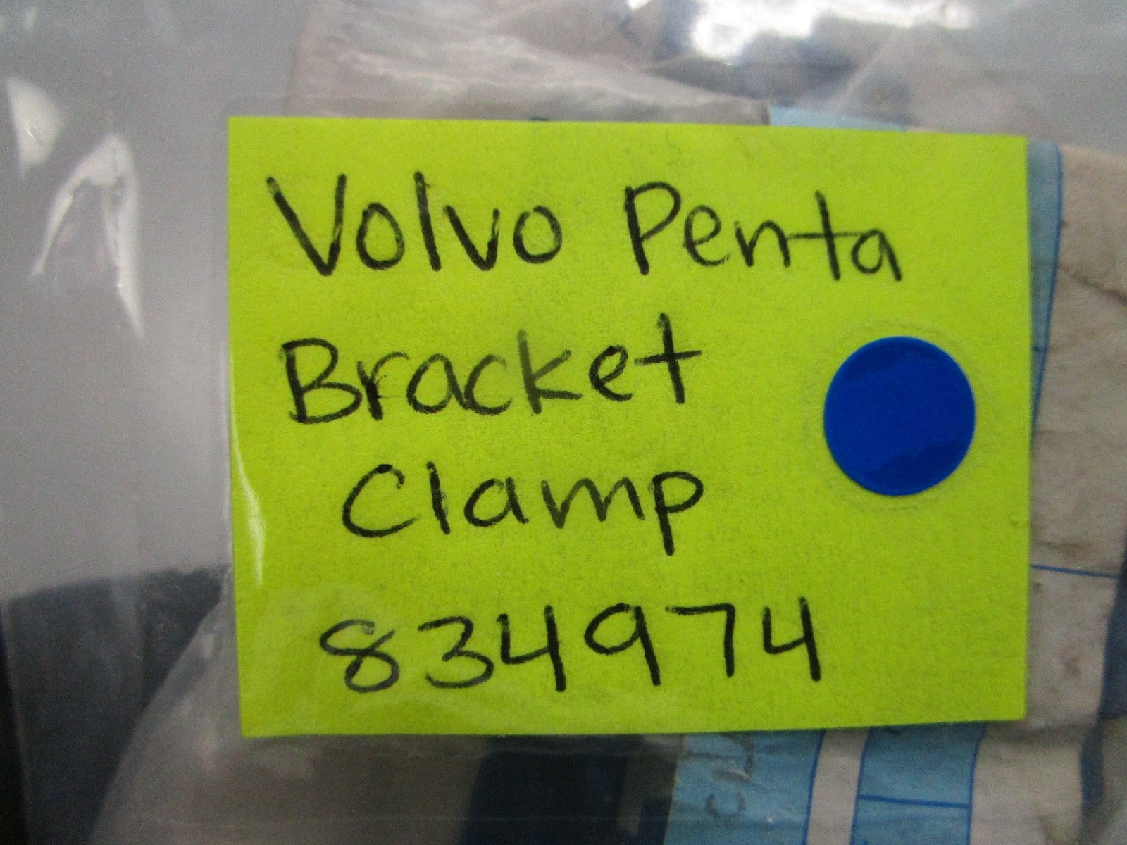*NEW OEM* 0810 Volvo Penta Bracket Clamp 834974