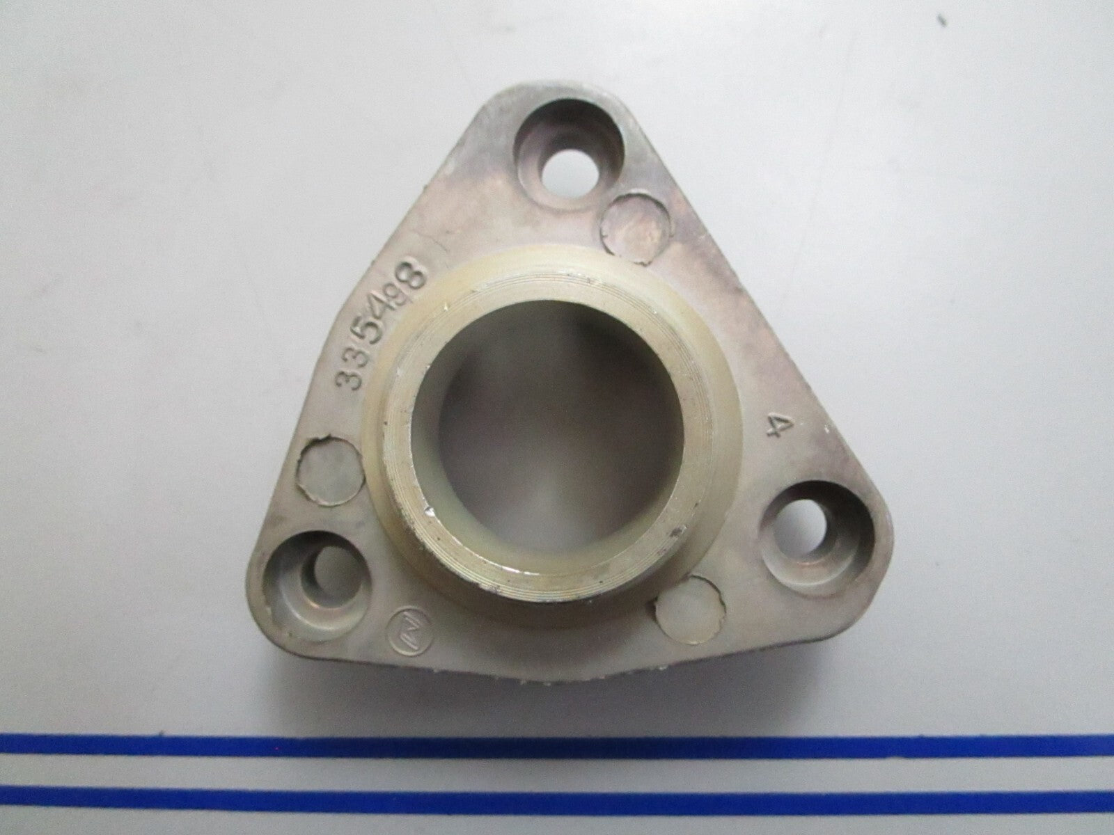 *NEW OEM* 0820 OMC Johnson Evinrude Crankcase Head 335498 0335498