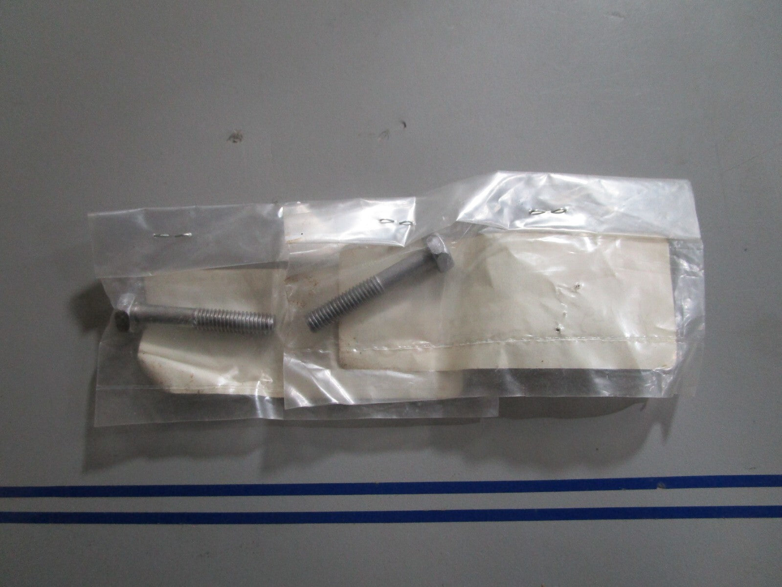 *NEW OEM* (LOT OF 2) 0810 Yamaha Hexagon Bolt 97014-06035