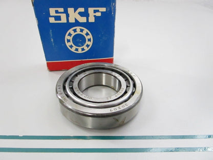 NEW 30207J2 SKF Tapered Roller Bearing 0810