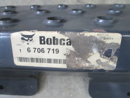 *NEW OEM* 0820 Bobcat Step 6706719