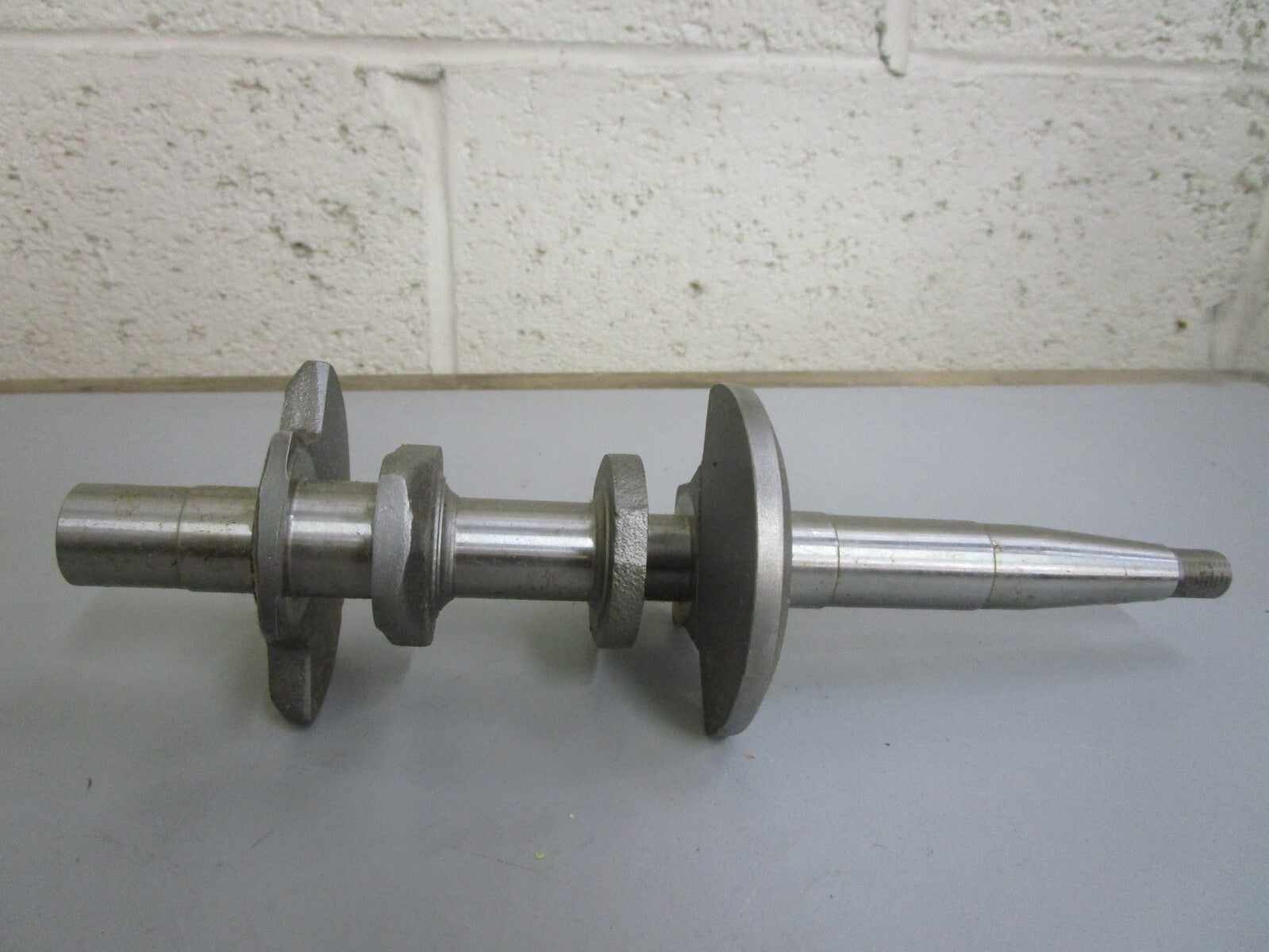 *NEW OEM* 0820 Mercury Quicksilver Crankshaft 421-2224