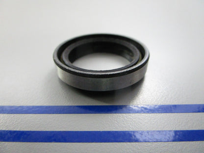 NEW OEM 305987 0305987 OMC Johnson Evinrude Oil Seal 0810