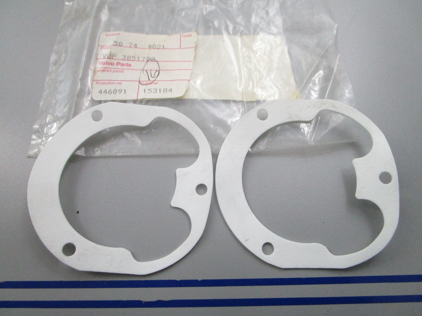 NEW OEM (LOT OF 2) Volvo Penta 3851702 Gasket 0810