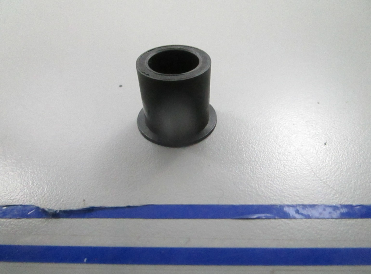 *NEW OEM* 0810 OMC Johnson Evinrude Bushing 335521 0335521