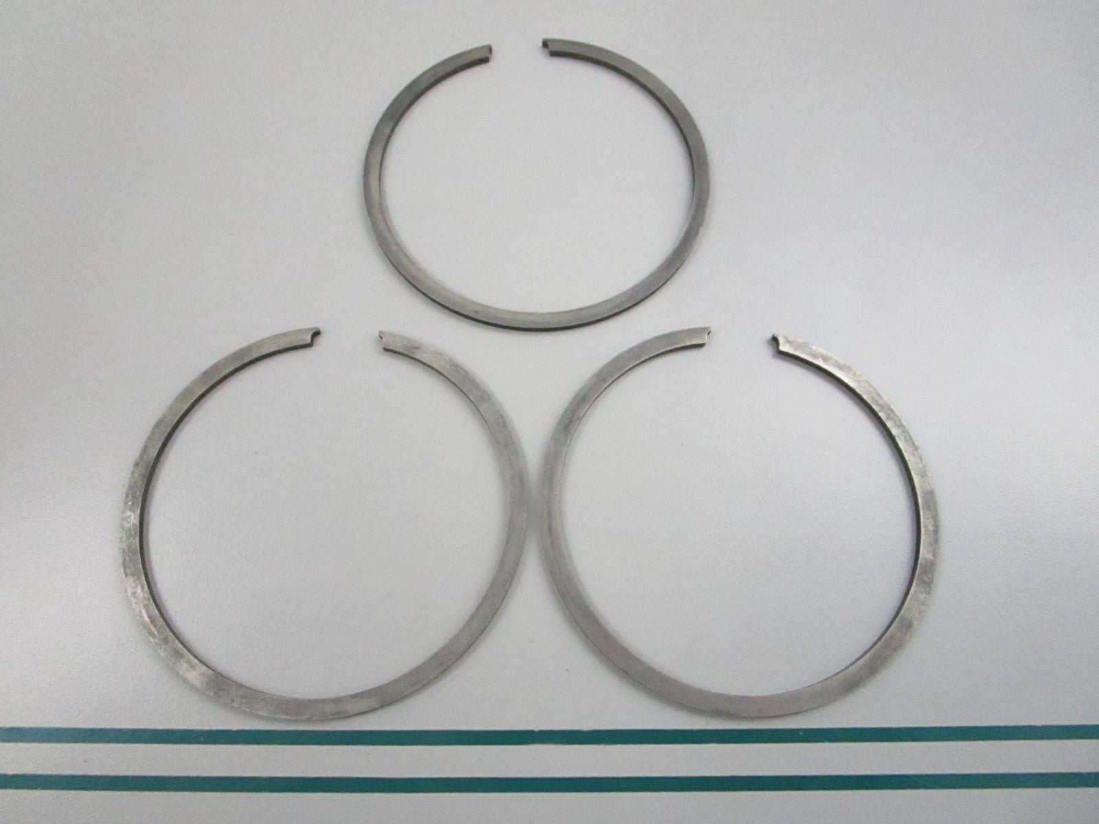 NEW OEM 382827 0382827 OMC Johnson Evinrude 2 Piston Ring Set 0810