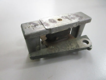 *NEW OEM* 0820 OMC Johnson Evinrude Mount 312122 0312122