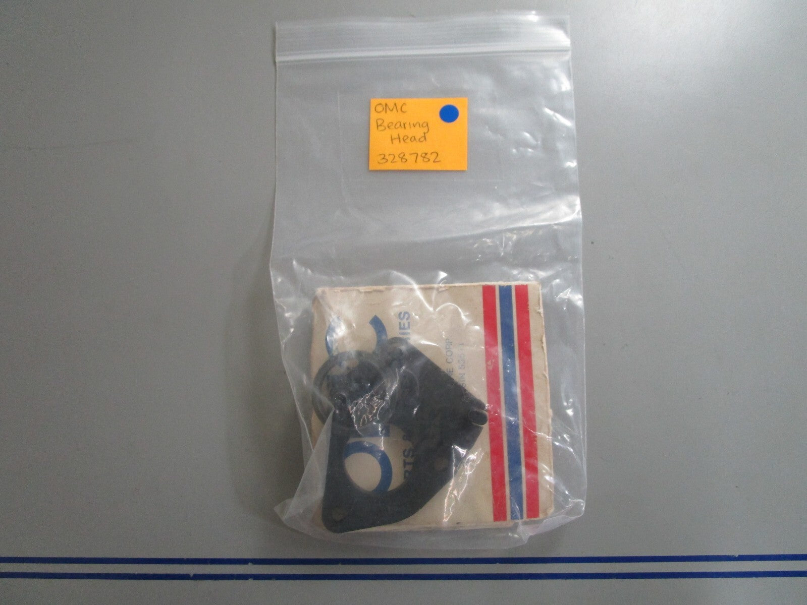 *NEW OEM* 0810 OMC Johnson Evinrude Bearing Head 328782 0328782
