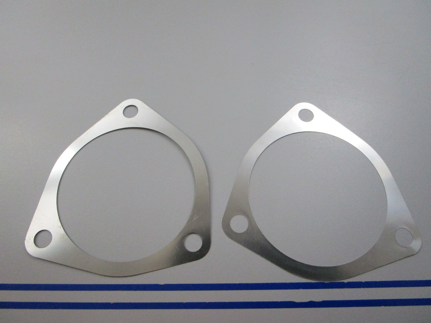 NEW OEM (LOT OF 2) 908423 0908423 OMC Johnson Evinrude Shim 0810