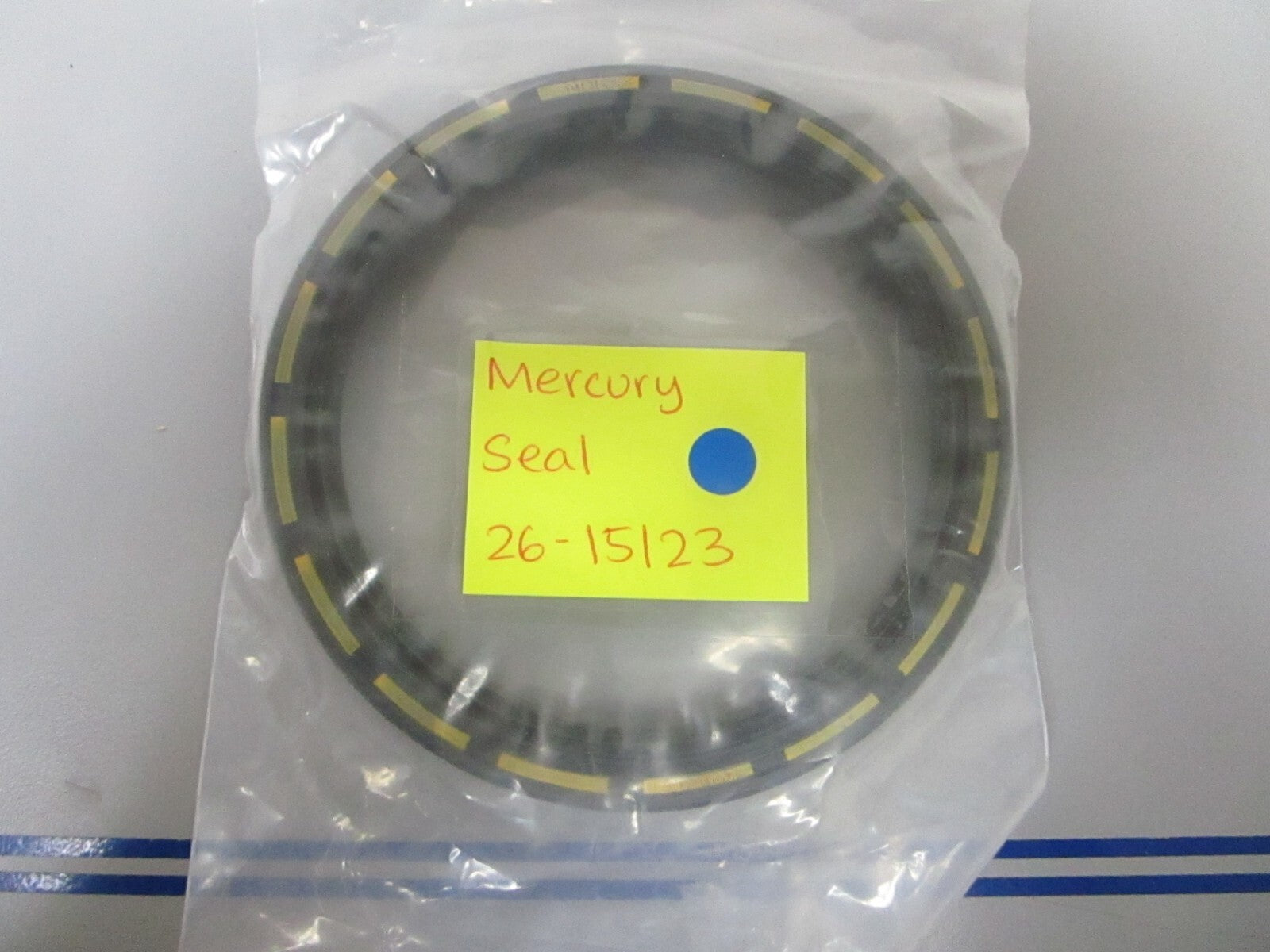 *NEW OEM* 0810 Mercury Quicksilver Seal 26-15123
